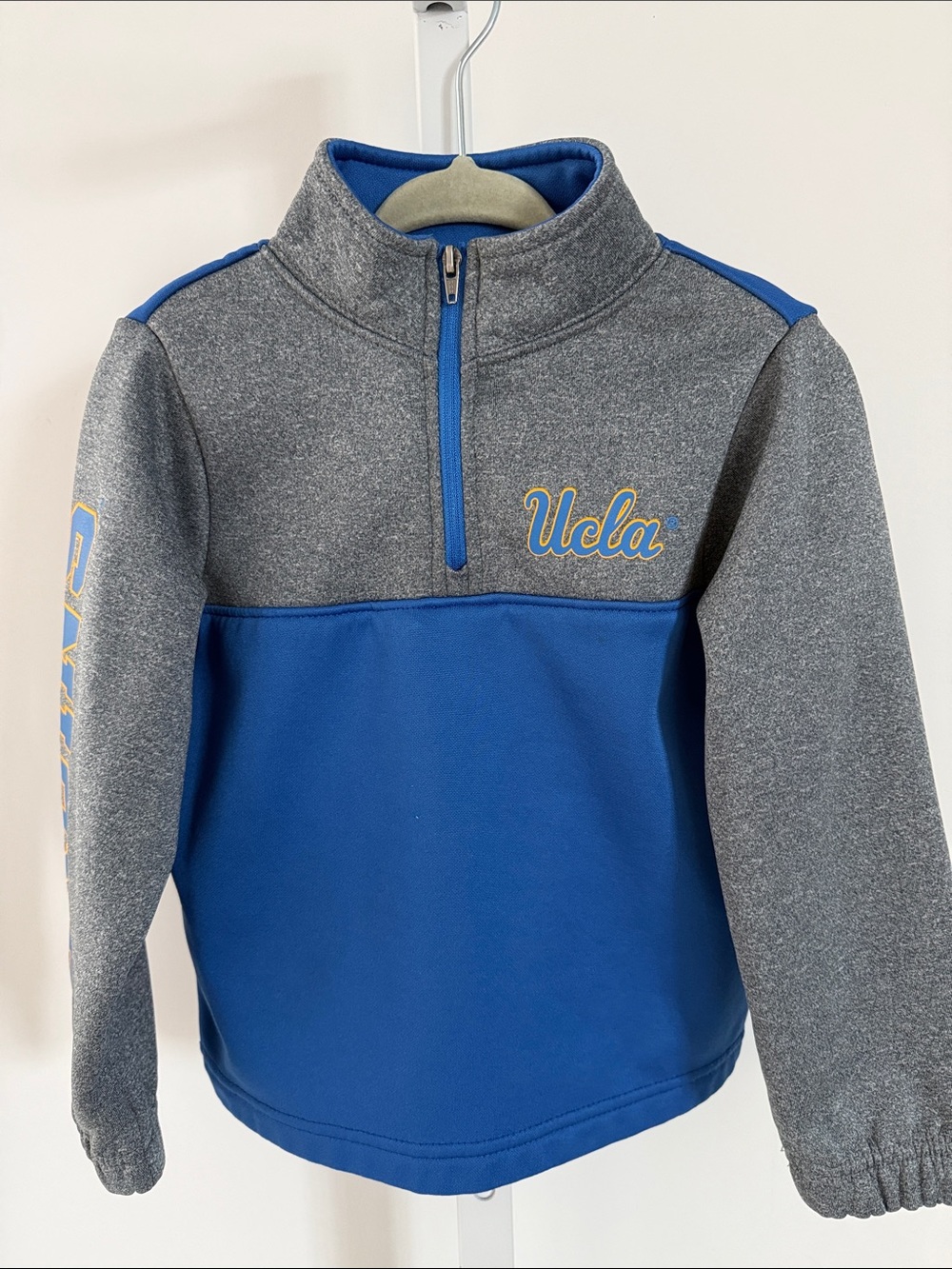 UCLA Quarter-Zip Pullover Gray & Blue
Size 3T